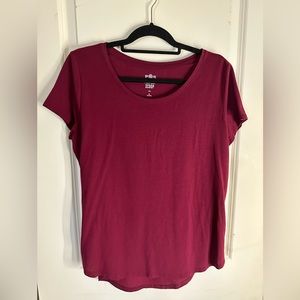 red basic T shirt